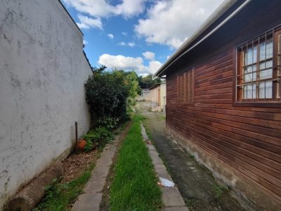 Casa à venda com 700m², 2 quartos no bairro Tristeza em Porto Alegre - Foto 2