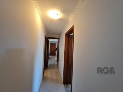 Casa à venda com 160m², 4 quartos, 2 suítes, 4 vagas no bairro Ipanema em Porto Alegre - Foto 14