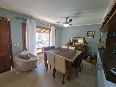 Casa à venda com 160m², 4 quartos, 2 suítes, 4 vagas no bairro Ipanema em Porto Alegre - Foto 6