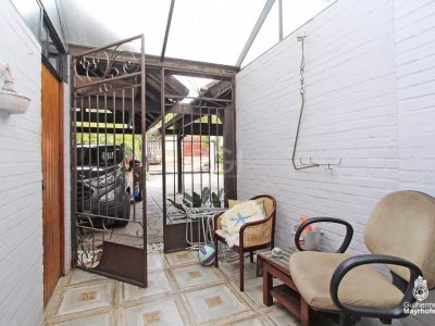 Casa à venda com 115m², 3 quartos, 1 suíte, 2 vagas no bairro Jardim Itu em Porto Alegre - Foto 3