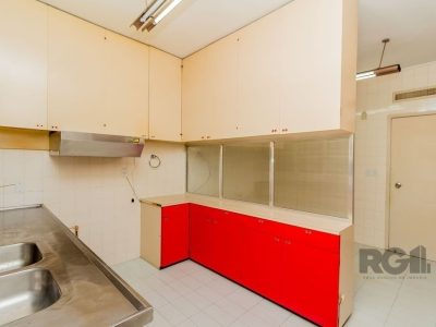 Apartamento à venda com 214m², 3 quartos, 1 suíte, 1 vaga no bairro Bom Fim em Porto Alegre - Foto 26