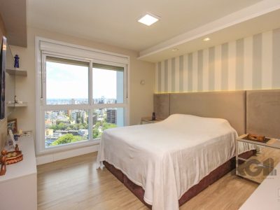 Apartamento à venda com 126m², 3 quartos, 1 suíte, 2 vagas no bairro Petrópolis em Porto Alegre - Foto 10