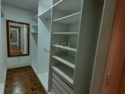 Apartamento à venda com 230m², 4 quartos, 1 suíte, 2 vagas no bairro Petrópolis em Porto Alegre - Foto 9