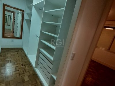 Apartamento à venda com 230m², 4 quartos, 1 suíte, 2 vagas no bairro Petrópolis em Porto Alegre - Foto 10