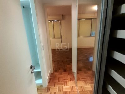 Apartamento à venda com 230m², 4 quartos, 1 suíte, 2 vagas no bairro Petrópolis em Porto Alegre - Foto 15