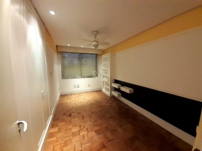 Apartamento à venda com 230m², 4 quartos, 1 suíte, 2 vagas no bairro Petrópolis em Porto Alegre - Foto 16