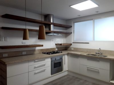 Apartamento à venda com 230m², 4 quartos, 1 suíte, 2 vagas no bairro Petrópolis em Porto Alegre - Foto 19