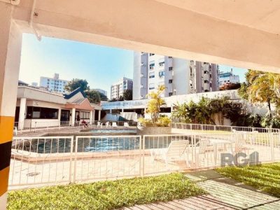 Apartamento à venda com 82m², 3 quartos, 1 suíte, 1 vaga no bairro Cristo Redentor em Porto Alegre - Foto 23