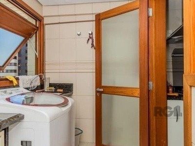 Apartamento à venda com 195m², 3 quartos, 1 suíte, 2 vagas no bairro Bela Vista em Porto Alegre - Foto 12