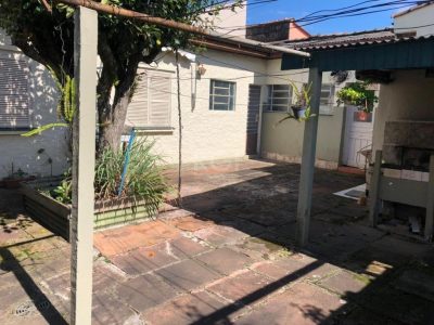 Casa à venda com 160m², 3 quartos, 3 vagas no bairro Ipanema em Porto Alegre - Foto 9