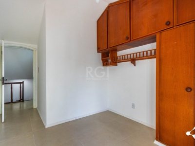 Casa à venda com 337m², 3 quartos, 1 suíte, 3 vagas no bairro Cristal em Porto Alegre - Foto 36