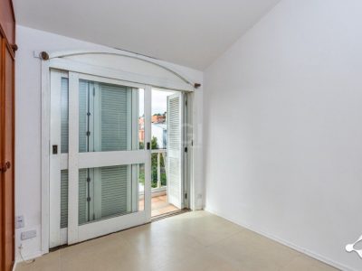 Casa à venda com 337m², 3 quartos, 1 suíte, 3 vagas no bairro Cristal em Porto Alegre - Foto 37