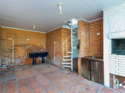 Casa à venda com 337m², 3 quartos, 1 suíte, 3 vagas no bairro Cristal em Porto Alegre - Foto 54