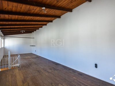 Casa à venda com 337m², 3 quartos, 1 suíte, 3 vagas no bairro Cristal em Porto Alegre - Foto 64