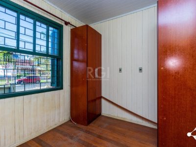 Casa à venda com 180m², 3 quartos, 3 vagas no bairro Partenon em Porto Alegre - Foto 5