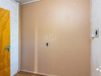 Casa à venda com 180m², 3 quartos, 3 vagas no bairro Partenon em Porto Alegre - Foto 11