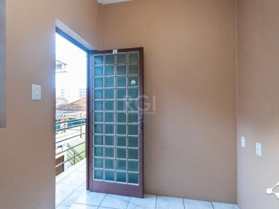 Casa à venda com 180m², 3 quartos, 3 vagas no bairro Partenon em Porto Alegre - Foto 59