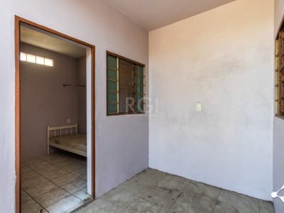 Casa à venda com 180m², 3 quartos, 3 vagas no bairro Partenon em Porto Alegre - Foto 61