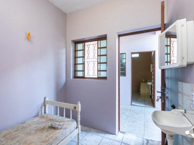 Casa à venda com 180m², 3 quartos, 3 vagas no bairro Partenon em Porto Alegre - Foto 63