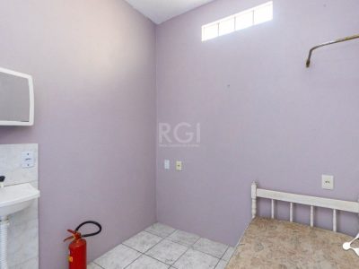 Casa à venda com 180m², 3 quartos, 3 vagas no bairro Partenon em Porto Alegre - Foto 64