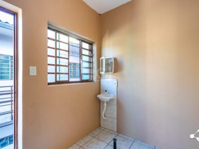 Casa à venda com 180m², 3 quartos, 3 vagas no bairro Partenon em Porto Alegre - Foto 73