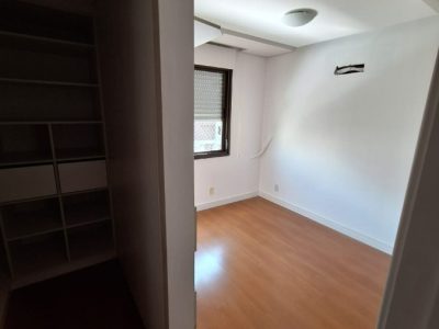 Apartamento à venda com 89m², 3 quartos, 1 suíte, 1 vaga no bairro Petrópolis em Porto Alegre - Foto 23