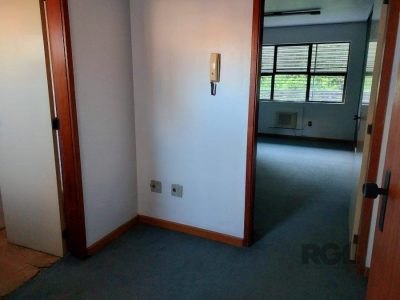 Conjunto/Sala à venda com 70m² no bairro Rio Branco em Porto Alegre - Foto 3