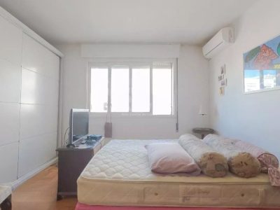 Apartamento à venda com 140m², 3 quartos, 1 suíte, 1 vaga no bairro Rio Branco em Porto Alegre - Foto 8