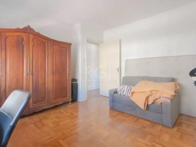 Apartamento à venda com 140m², 3 quartos, 1 suíte, 1 vaga no bairro Rio Branco em Porto Alegre - Foto 11