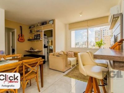 Apartamento à venda com 65m², 3 quartos, 1 suíte, 1 vaga no bairro Vila Ipiranga em Porto Alegre - Foto 12