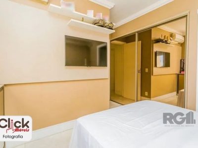 Apartamento à venda com 65m², 3 quartos, 1 suíte, 1 vaga no bairro Vila Ipiranga em Porto Alegre - Foto 19