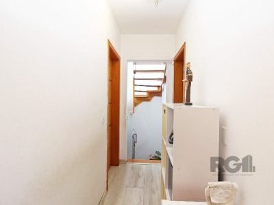 Casa à venda com 283m², 3 quartos, 1 suíte, 4 vagas no bairro Tristeza em Porto Alegre - Foto 37