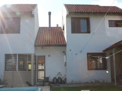 Casa à venda com 255m², 4 quartos, 1 suíte, 2 vagas no bairro Tristeza em Porto Alegre - Foto 2