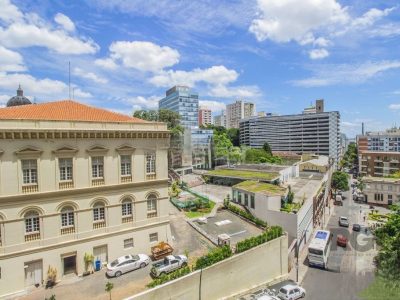 Apartamento à venda com 129m², 2 quartos, 1 suíte no bairro Centro Histórico em Porto Alegre - Foto 2