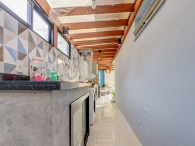 Casa à venda com 153m², 2 quartos, 1 suíte, 2 vagas no bairro Tristeza em Porto Alegre - Foto 3