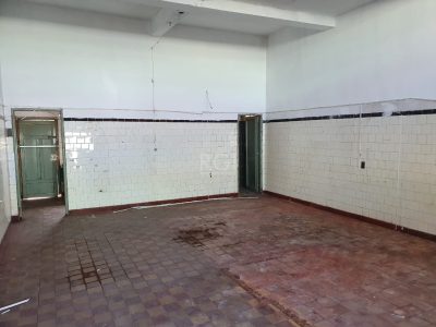 Casa à venda com 100m², 3 quartos, 1 vaga no bairro Navegantes em Porto Alegre - Foto 13