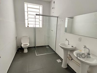 Casa à venda com 234m², 4 quartos, 1 vaga no bairro Petrópolis em Porto Alegre - Foto 9