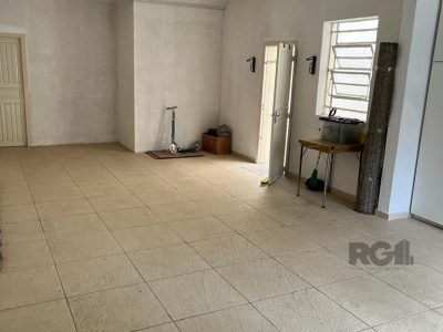 Casa à venda com 234m², 4 quartos, 1 vaga no bairro Petrópolis em Porto Alegre - Foto 5