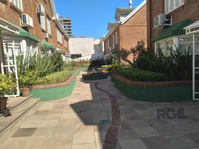 Casa Condominio à venda com 222m², 3 quartos, 1 suíte, 3 vagas no bairro Três Figueiras em Porto Alegre - Foto 3