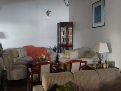 Casa à venda com 320m², 3 quartos, 1 suíte, 4 vagas no bairro Cristal em Porto Alegre - Foto 5