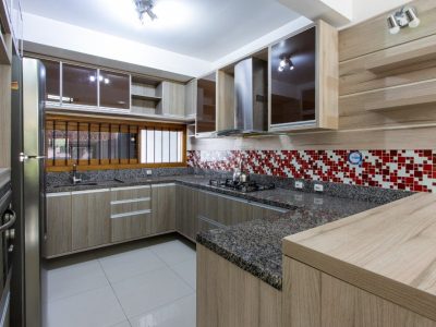 Casa à venda com 204m², 3 quartos, 3 suítes, 2 vagas no bairro Ipanema em Porto Alegre - Foto 9