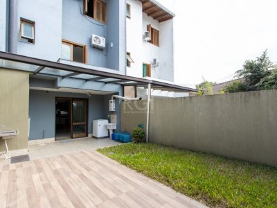 Casa à venda com 204m², 3 quartos, 3 suítes, 2 vagas no bairro Ipanema em Porto Alegre - Foto 17