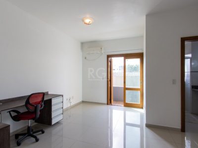 Casa à venda com 204m², 3 quartos, 3 suítes, 2 vagas no bairro Ipanema em Porto Alegre - Foto 37