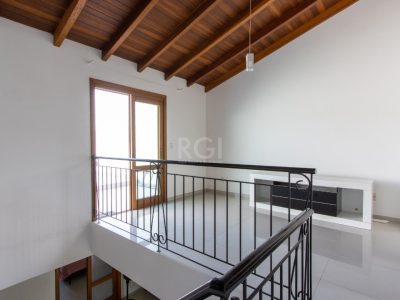 Casa à venda com 204m², 3 quartos, 3 suítes, 2 vagas no bairro Ipanema em Porto Alegre - Foto 46