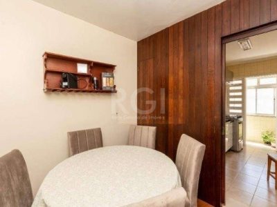 Apartamento à venda com 97m², 3 quartos, 1 suíte, 1 vaga no bairro Petrópolis em Porto Alegre - Foto 5