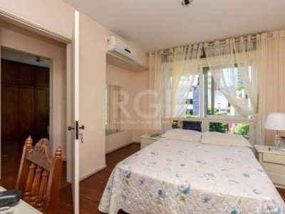 Apartamento à venda com 97m², 3 quartos, 1 suíte, 1 vaga no bairro Petrópolis em Porto Alegre - Foto 9