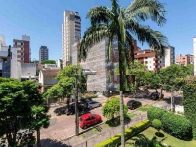 Apartamento à venda com 97m², 3 quartos, 1 suíte, 1 vaga no bairro Petrópolis em Porto Alegre - Foto 4