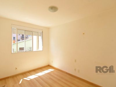 Apartamento à venda com 78m², 2 quartos, 1 suíte, 1 vaga no bairro Tristeza em Porto Alegre - Foto 5