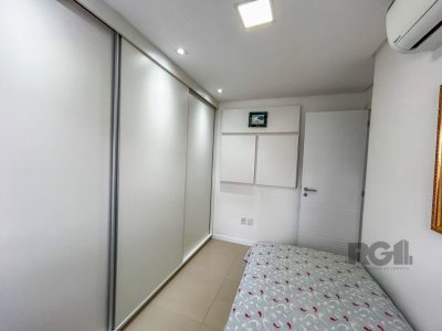 Apartamento à venda com 95m², 3 quartos, 1 suíte, 2 vagas no bairro Tristeza em Porto Alegre - Foto 16