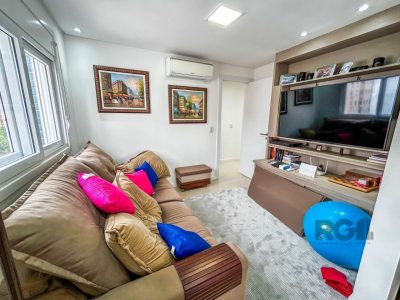 Apartamento à venda com 95m², 3 quartos, 1 suíte, 2 vagas no bairro Tristeza em Porto Alegre - Foto 10